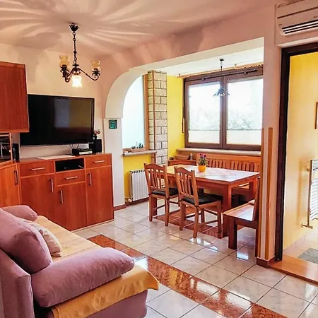 Magnolia Apartment *
